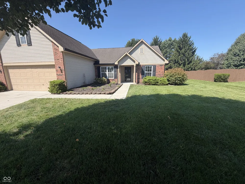 2018 Oakbrooke Court Avon, IN 46123