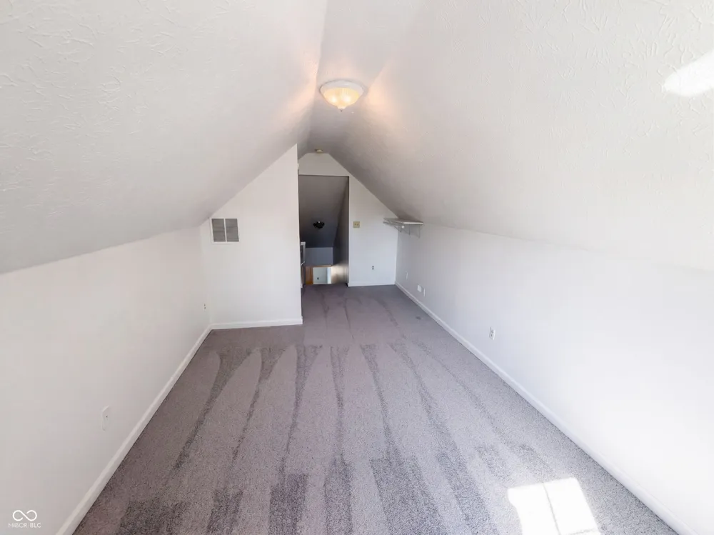 2018 Oakbrooke Court Avon, IN 46123