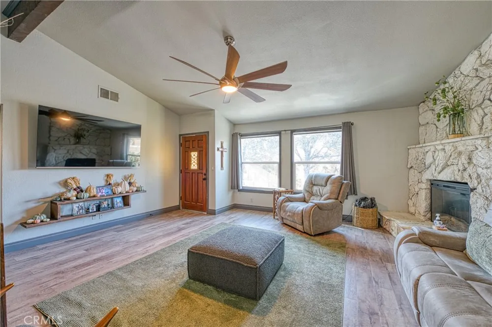 28960 Yosemite Springs Coarsegold, CA 93614