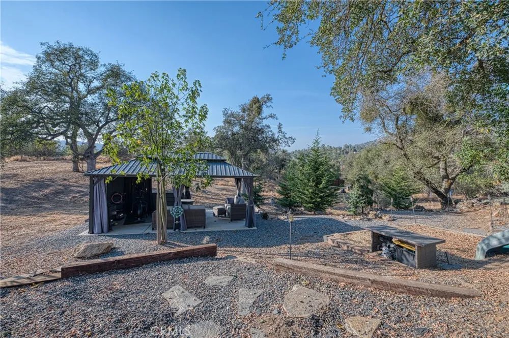 28960 Yosemite Springs Coarsegold, CA 93614