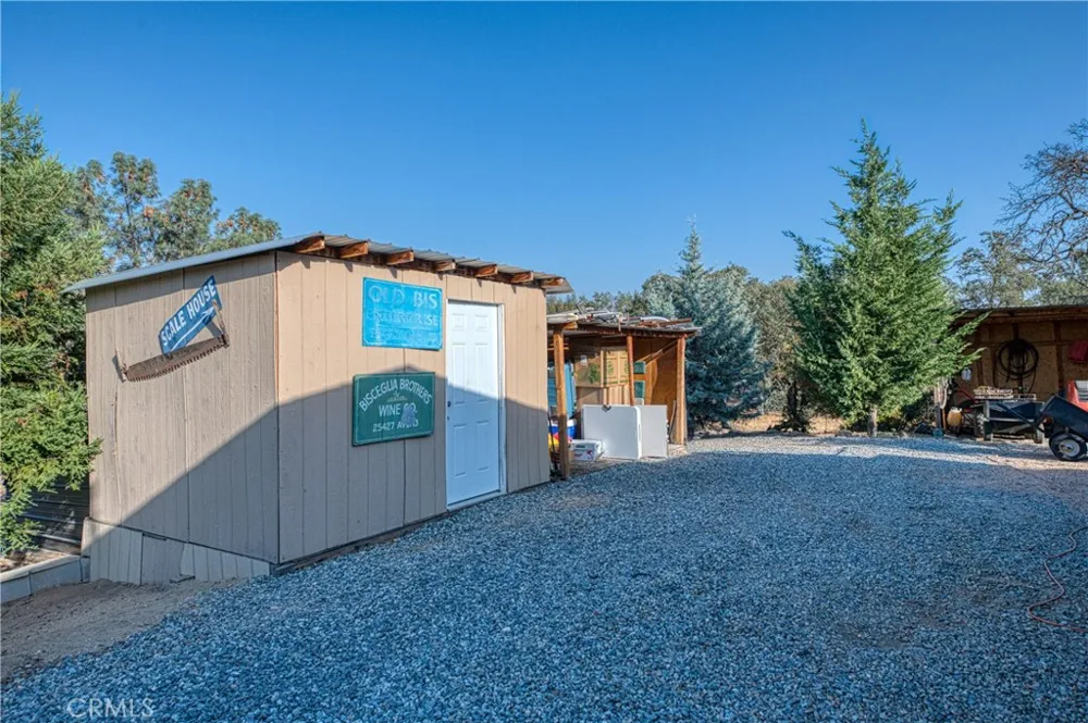 28960 Yosemite Springs Coarsegold, CA 93614