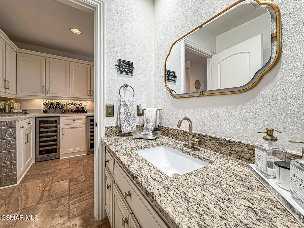 2846 Rikkard Drive Thousand Oaks, CA 91362