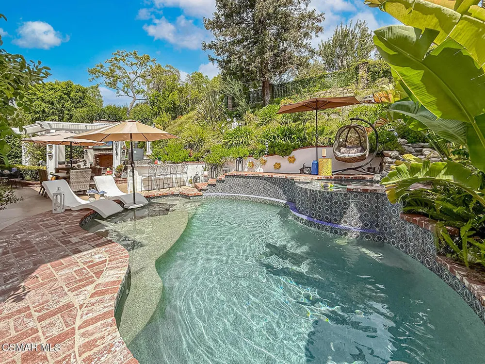 2846 Rikkard Drive Thousand Oaks, CA 91362