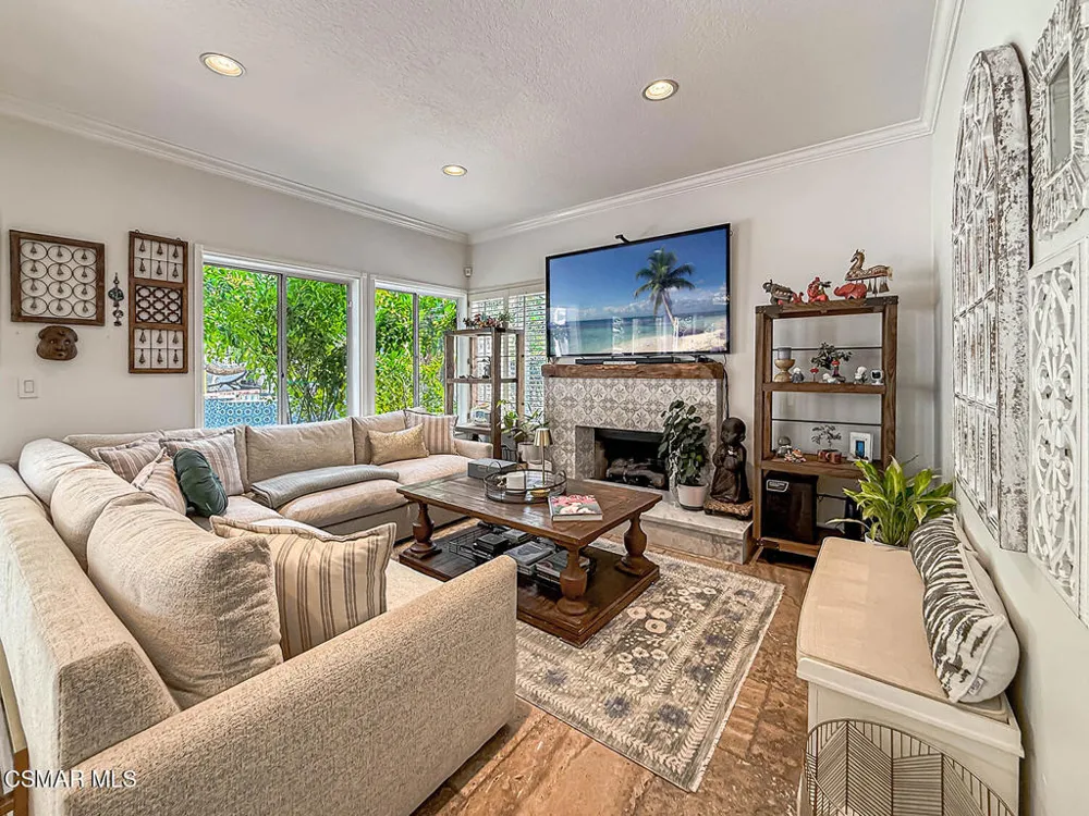 2846 Rikkard Drive Thousand Oaks, CA 91362