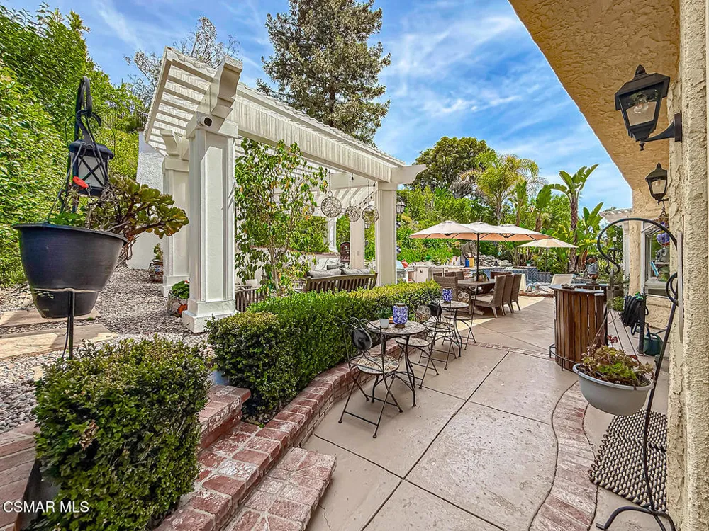 2846 Rikkard Drive Thousand Oaks, CA 91362