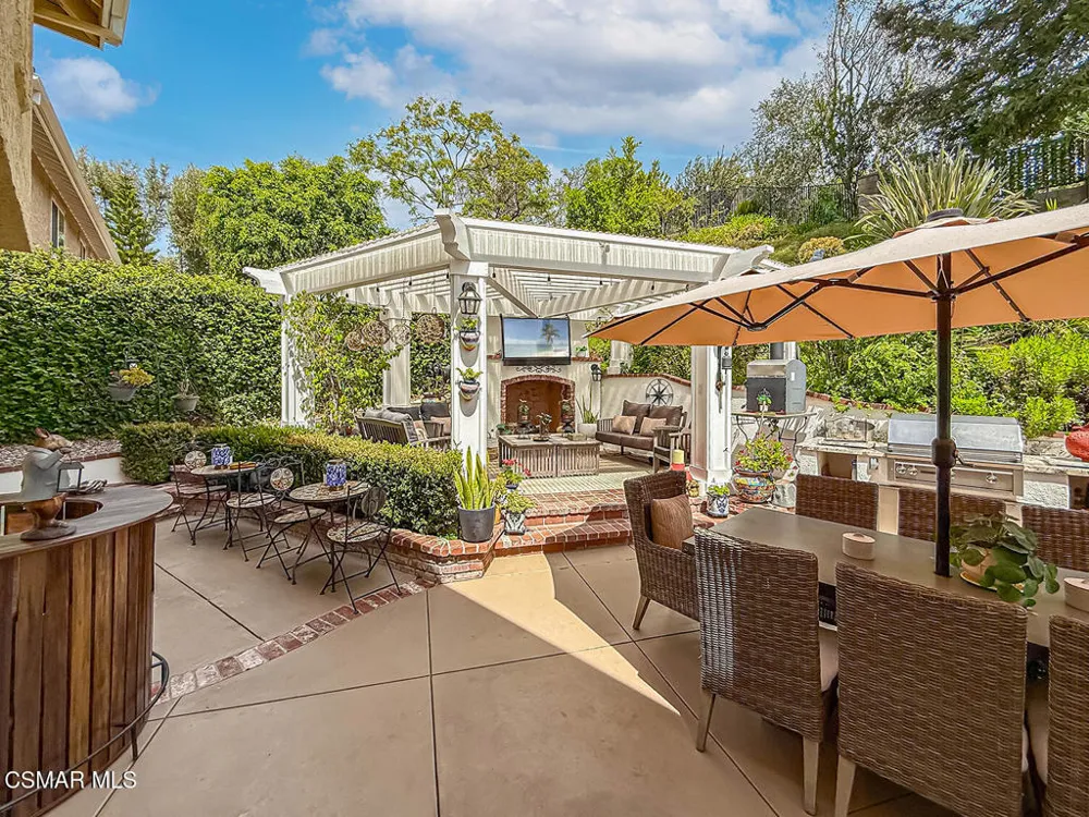 2846 Rikkard Drive Thousand Oaks, CA 91362