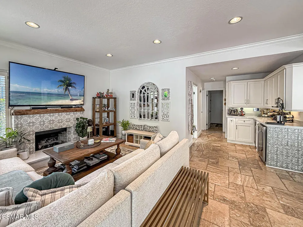 2846 Rikkard Drive Thousand Oaks, CA 91362