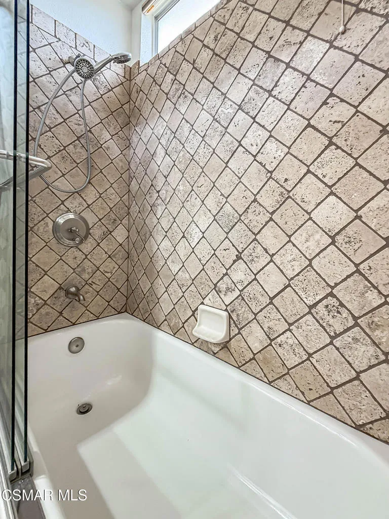 2846 Rikkard Drive Thousand Oaks, CA 91362