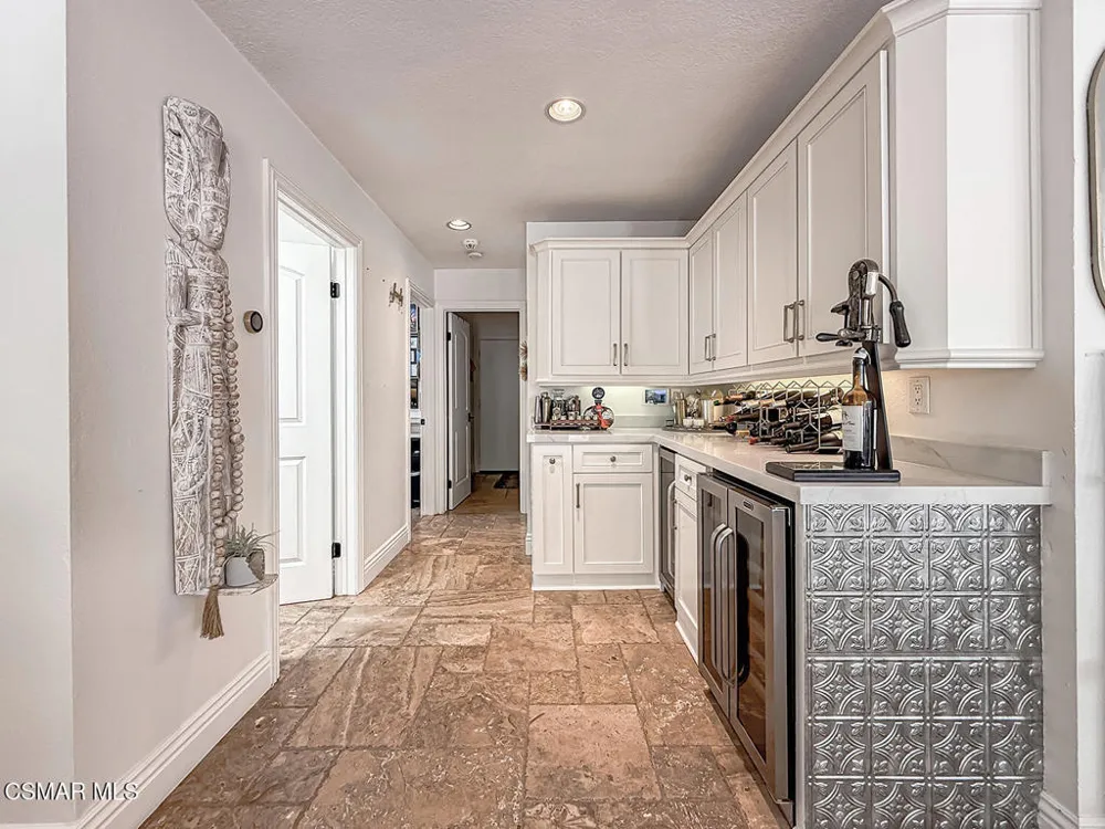 2846 Rikkard Drive Thousand Oaks, CA 91362
