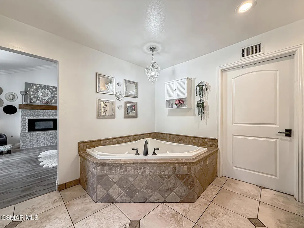 2846 Rikkard Drive Thousand Oaks, CA 91362