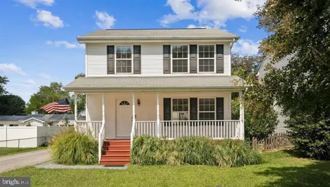 1623 CHESAPEAKE LANE