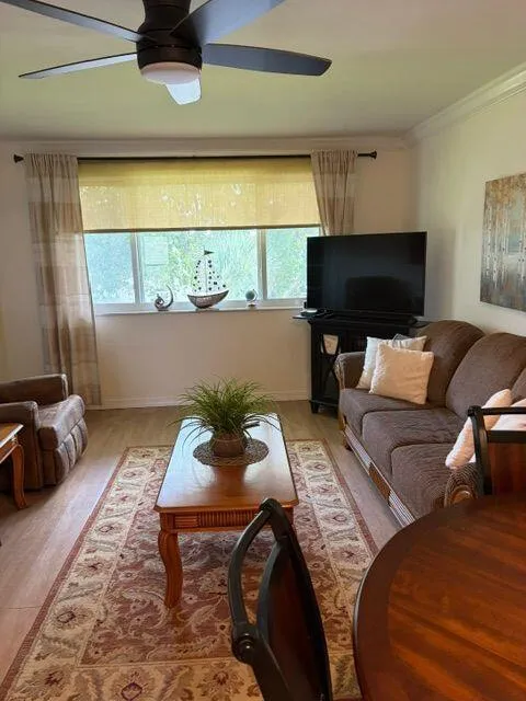 2566 Garden Drive S #307 Lake Worth, FL 33461