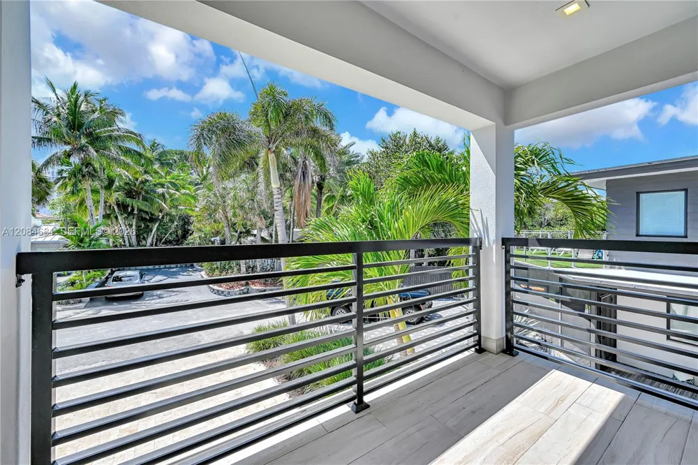 3305 NE 15th St Fort Lauderdale, FL 33304