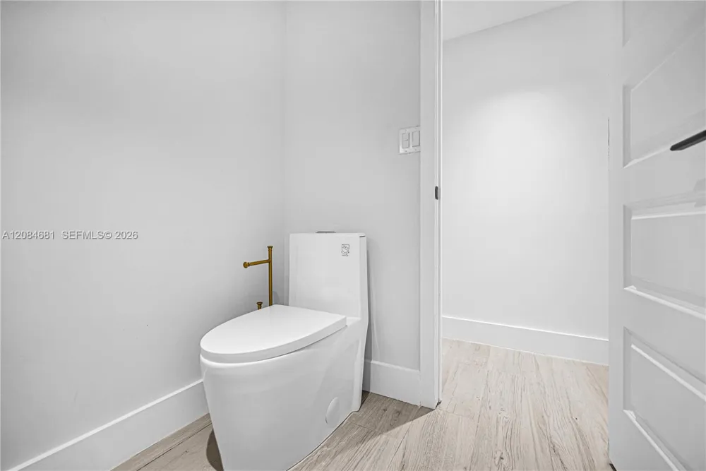 3305 NE 15th St Fort Lauderdale, FL 33304