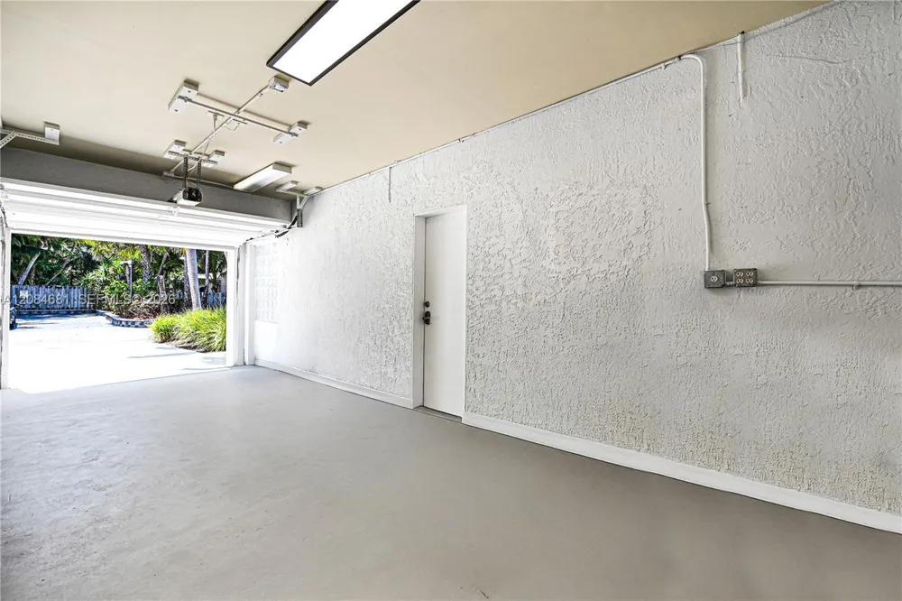 3305 NE 15th St Fort Lauderdale, FL 33304