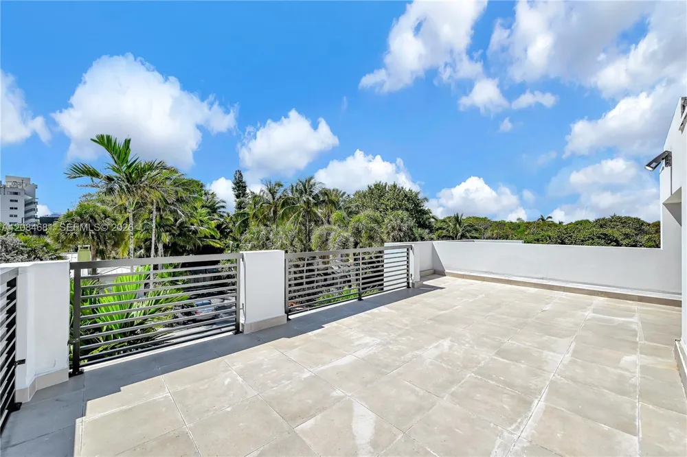 3305 NE 15th St Fort Lauderdale, FL 33304