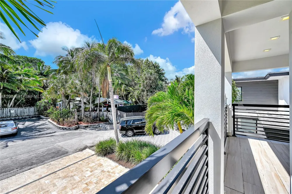 3305 NE 15th St Fort Lauderdale, FL 33304