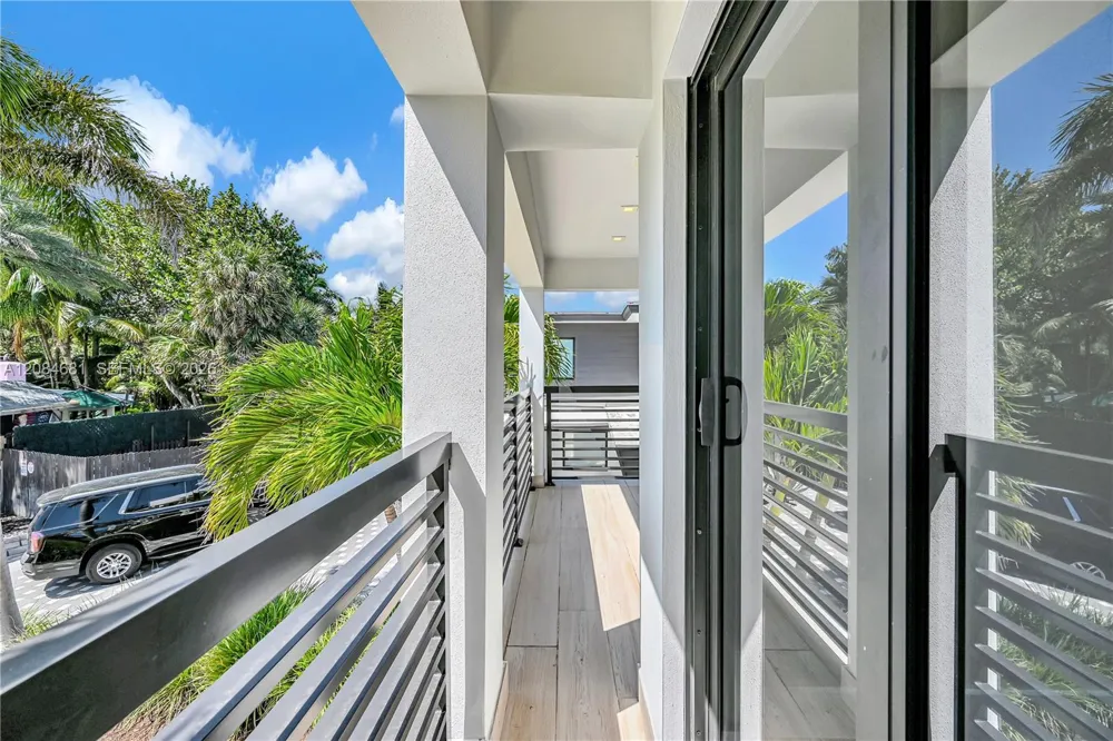 3305 NE 15th St Fort Lauderdale, FL 33304