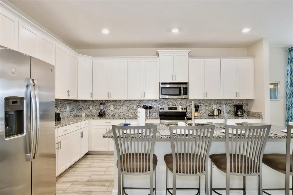 4710 KINGS CASTLE CIRCLE Kissimmee, FL 34746