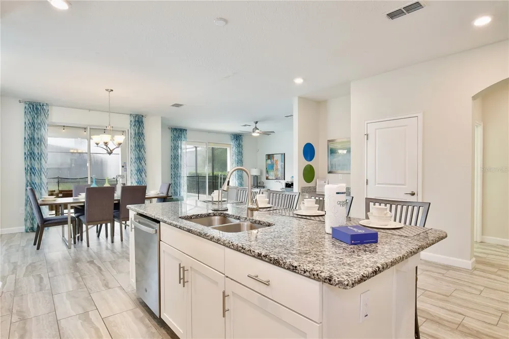 4710 KINGS CASTLE CIRCLE Kissimmee, FL 34746