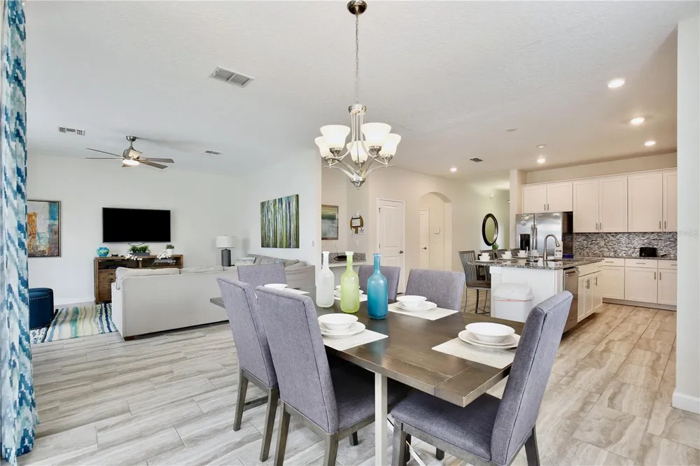 4710 KINGS CASTLE CIRCLE Kissimmee, FL 34746