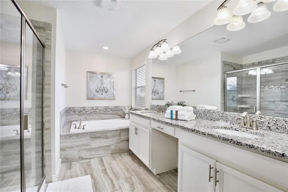 4710 KINGS CASTLE CIRCLE Kissimmee, FL 34746