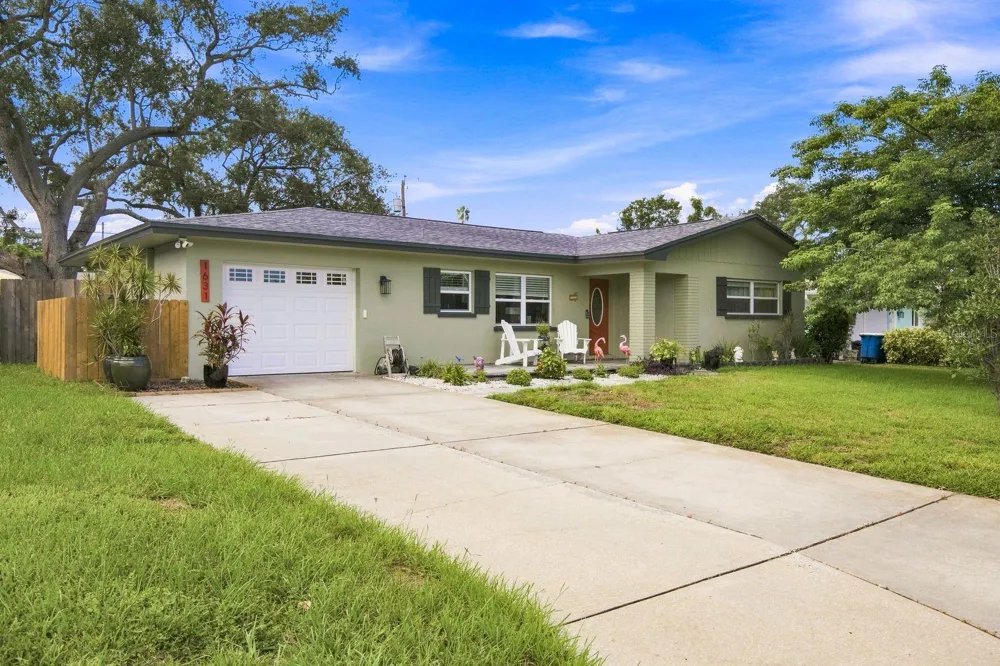 1631 ELIZABETH LANE Clearwater, FL 33755
