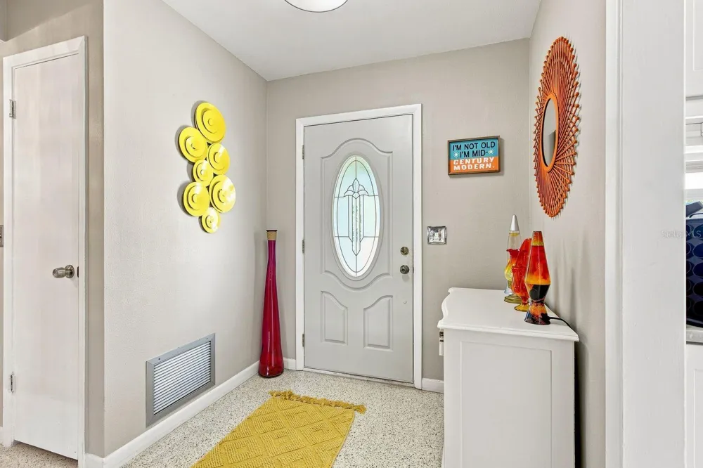 1631 ELIZABETH LANE Clearwater, FL 33755