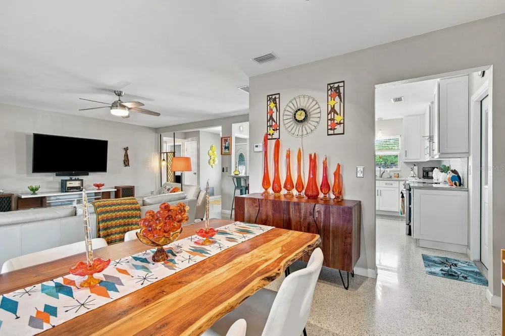 1631 ELIZABETH LANE Clearwater, FL 33755