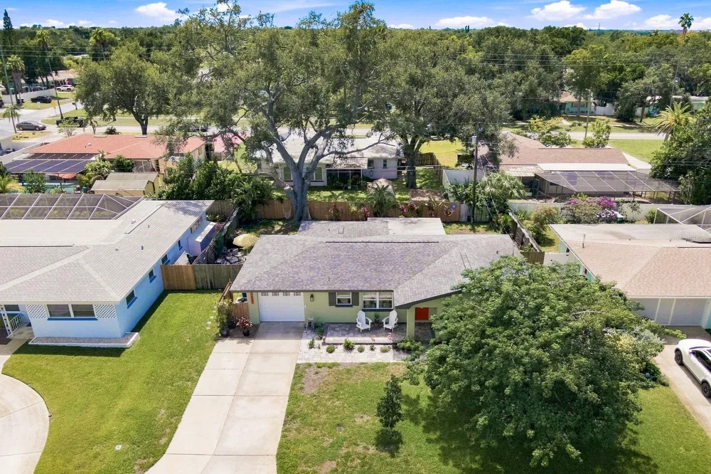 1631 ELIZABETH LANE Clearwater, FL 33755