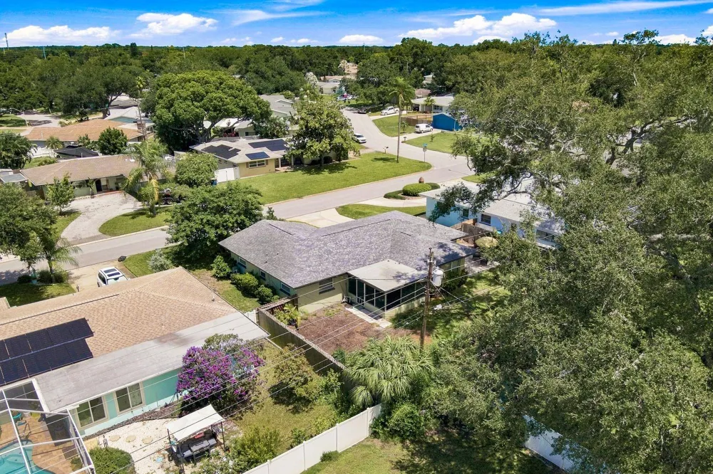 1631 ELIZABETH LANE Clearwater, FL 33755
