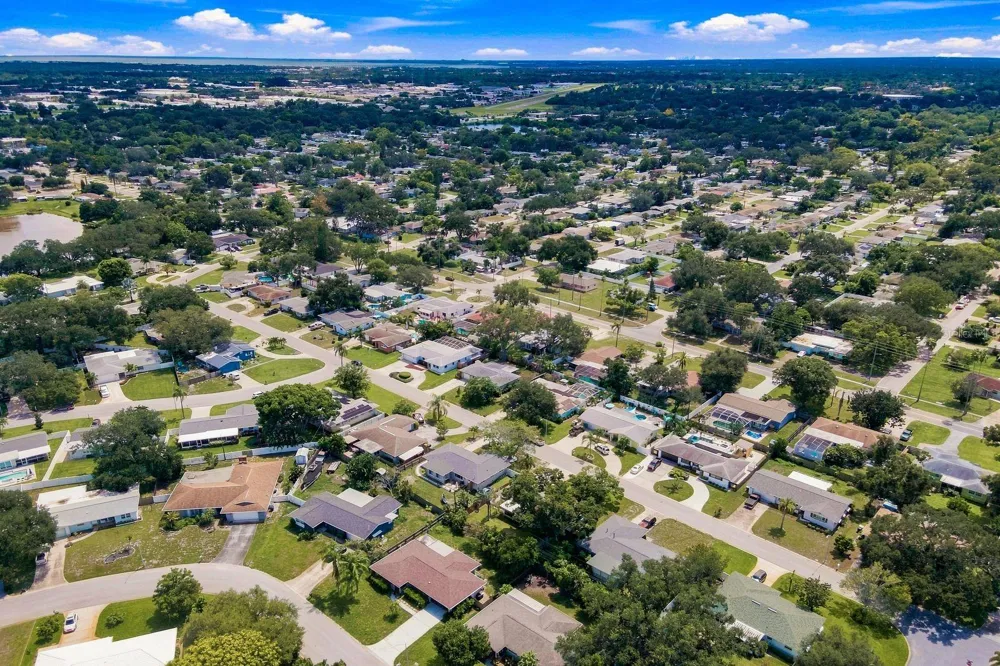 1631 ELIZABETH LANE Clearwater, FL 33755