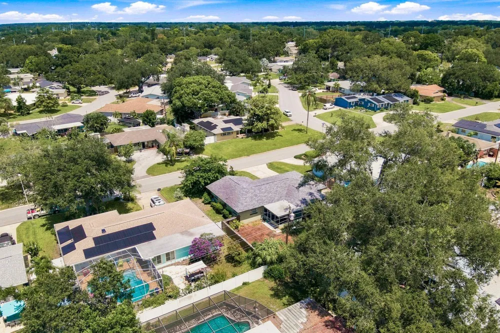 1631 ELIZABETH LANE Clearwater, FL 33755