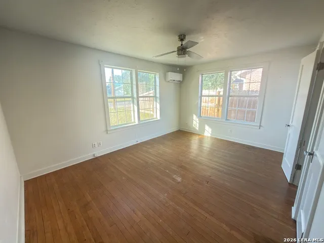 104 E Hutchinson Beeville, TX 78102