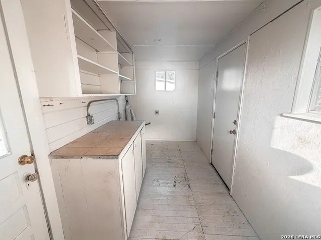 104 E Hutchinson Beeville, TX 78102