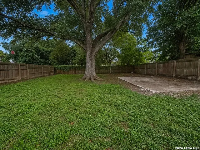 104 E Hutchinson Beeville, TX 78102