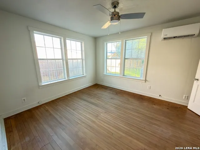 104 E Hutchinson Beeville, TX 78102
