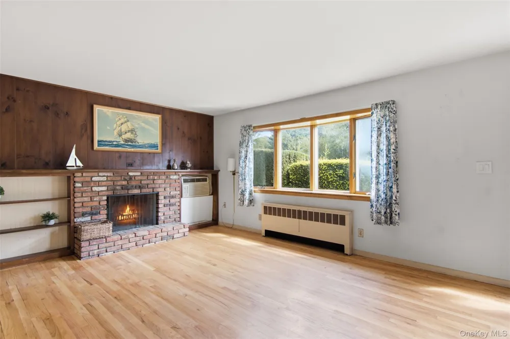 27 E 17th Street Huntington Station, NY 11746