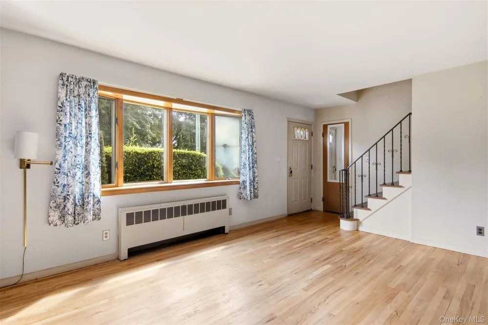 27 E 17th Street Huntington Station, NY 11746