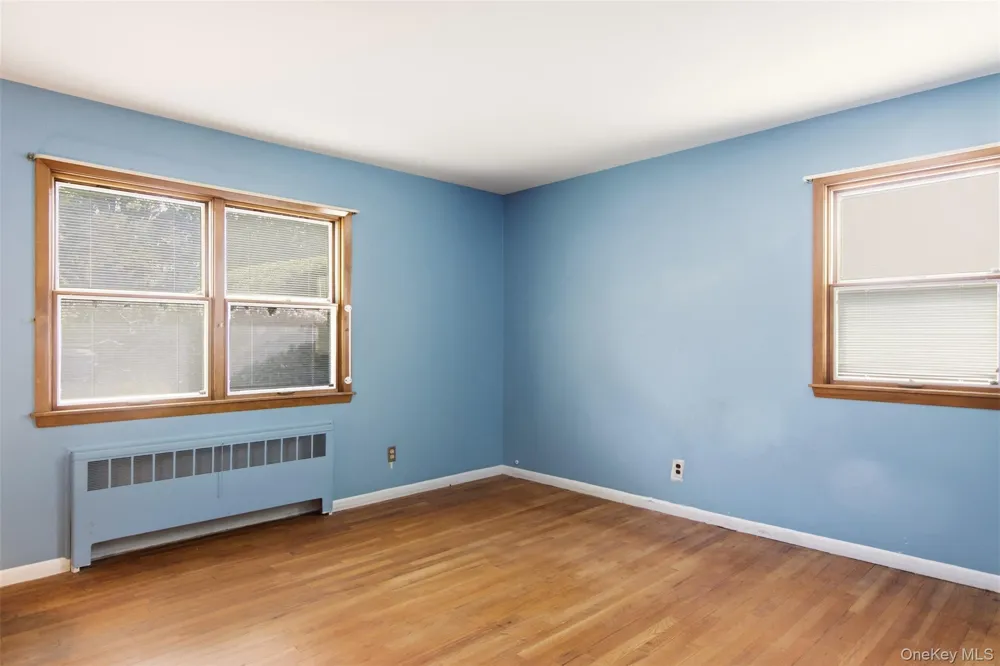 27 E 17th Street Huntington Station, NY 11746
