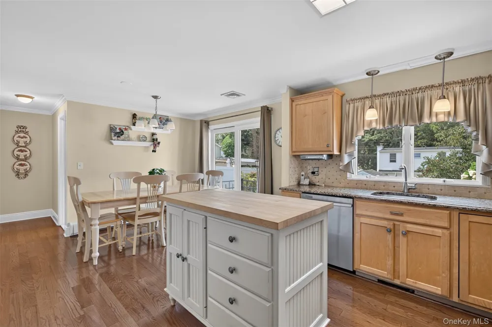3 Elm Road Rocky Point, NY 11778