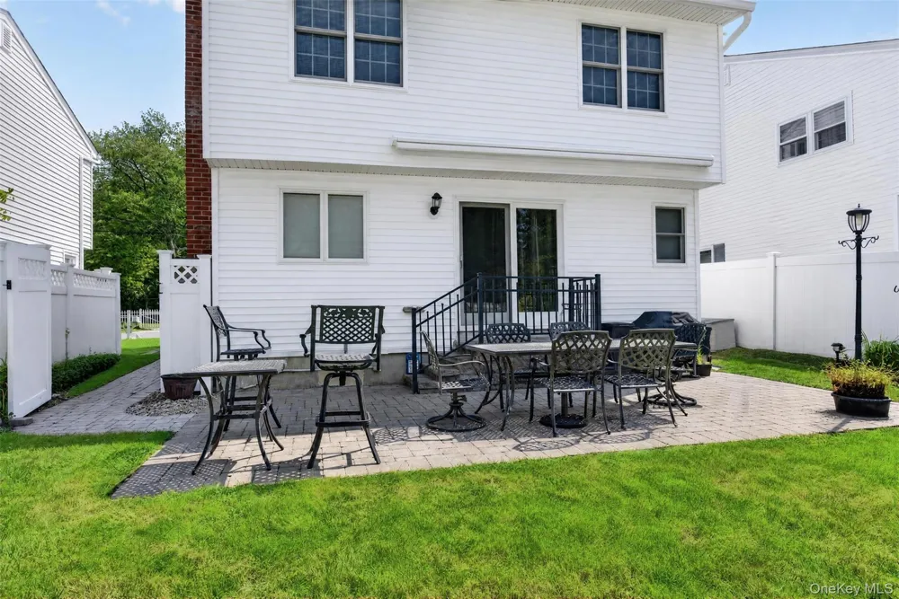 3 Elm Road Rocky Point, NY 11778