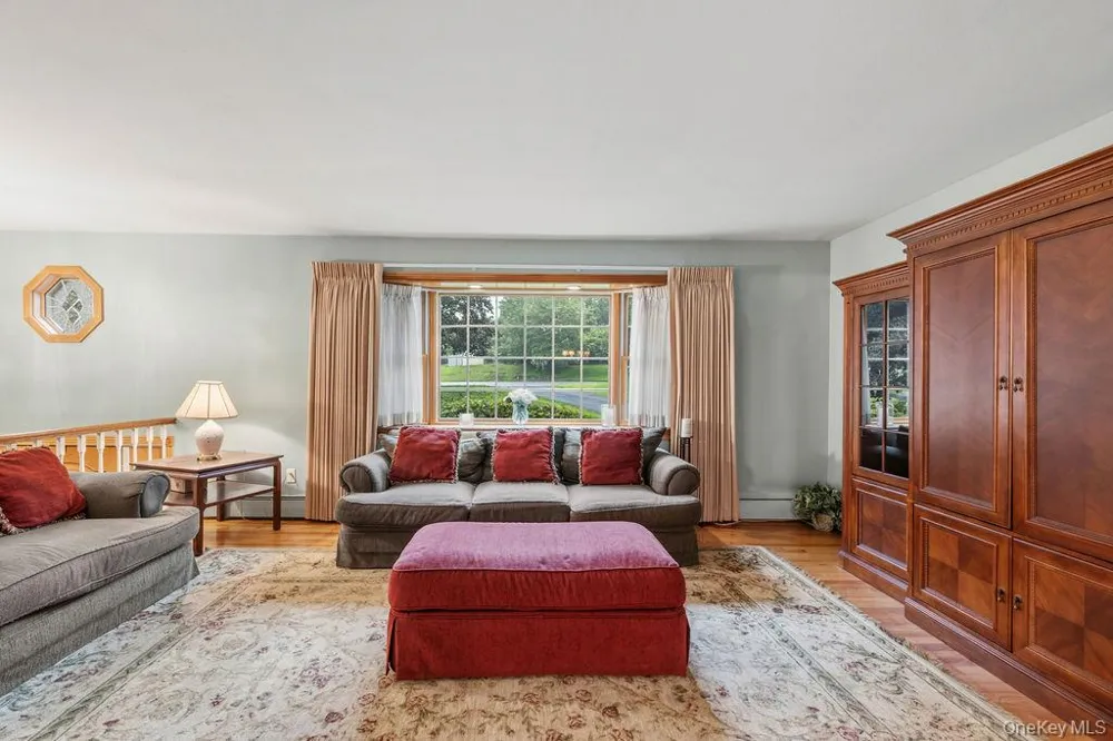 5 Newport Court Suffern, NY 10901