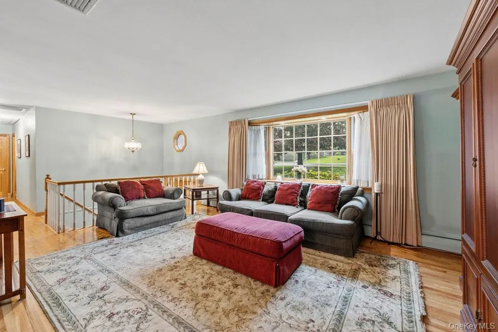 5 Newport Court Suffern, NY 10901