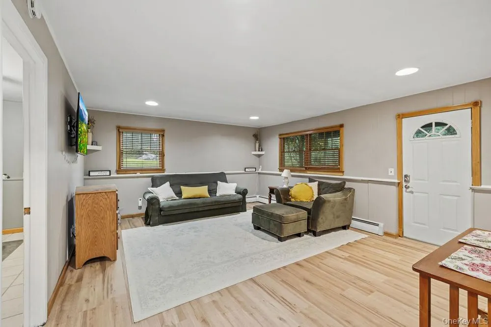 5 Newport Court Suffern, NY 10901