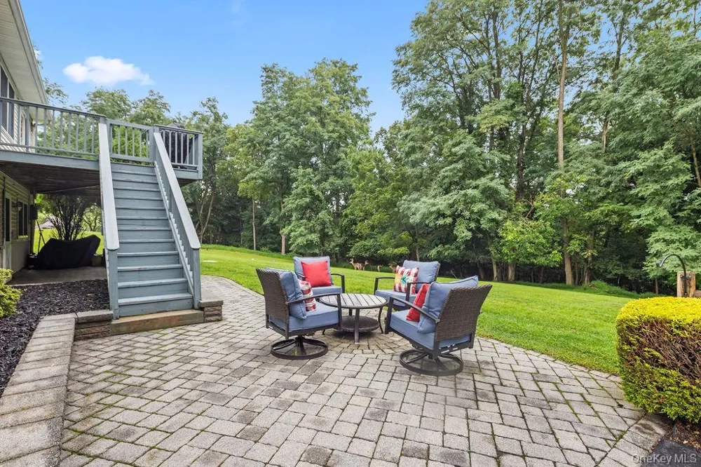 5 Newport Court Suffern, NY 10901
