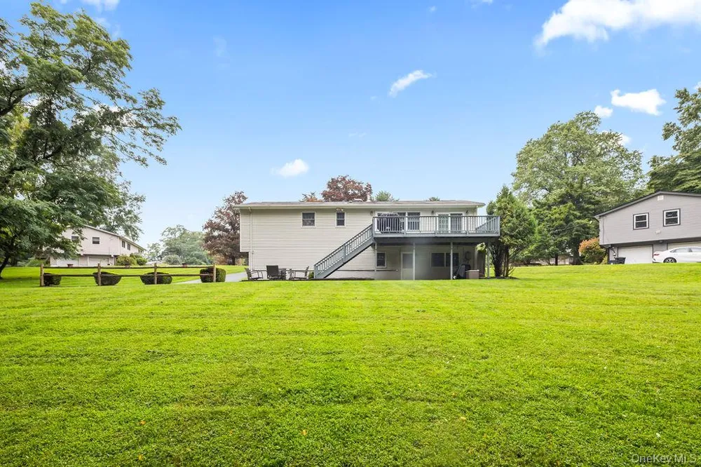 5 Newport Court Suffern, NY 10901
