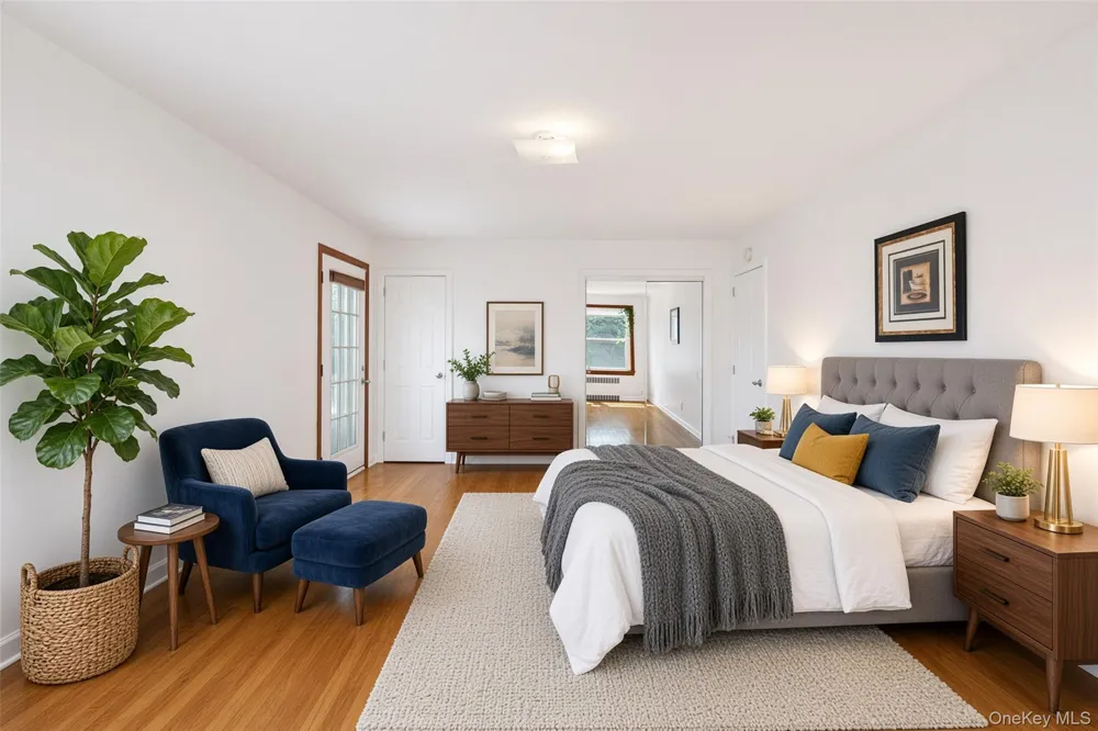 121 Manhasset Avenue Manhasset, NY 11030