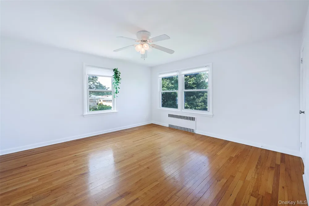 121 Manhasset Avenue Manhasset, NY 11030