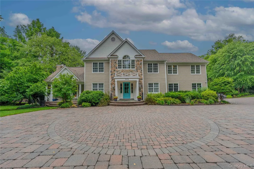 6 Maureen Drive Mount Sinai, NY 11766